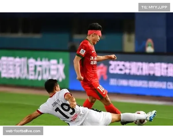 河南队客场逆转成都蓉城 何超世界波成比赛转折点