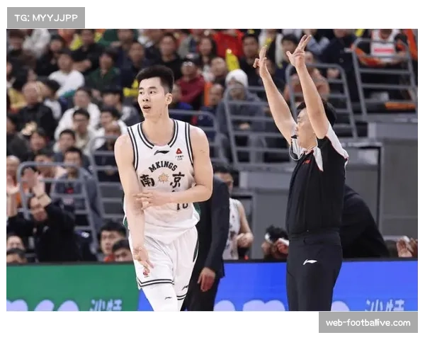 南京同曦外线组织压力增大 郭昊文缺阵考验替补控卫 南京同曦外线组织压力增大 郭昊文缺阵考验替补控卫